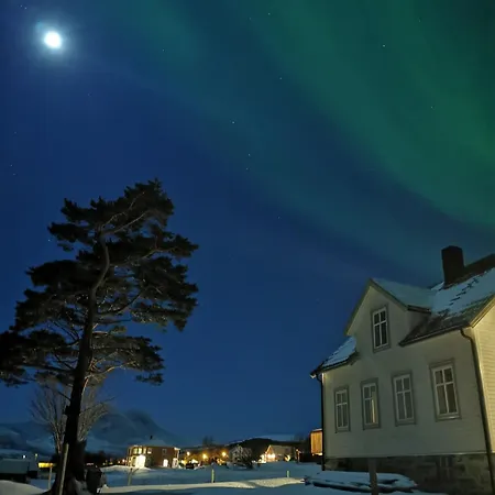 Kongeriket Slottnes Holiday home